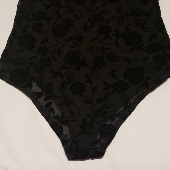 Torrid 3X Black Roses Velvet & Mesh Bodysuit - Picture 10 of 11
